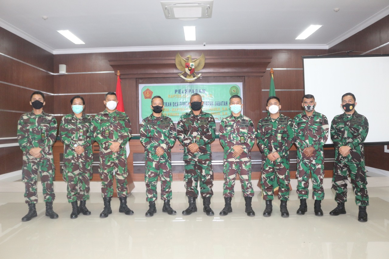 Pelepasan Panitera  Pengadilan Militer III-17 Manado oleh Kadilmil